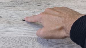 Assignment of&nbsp;a&nbsp;Vibration to&nbsp;a&nbsp;Graphical Object Induced by&nbsp;Resonant Frequency